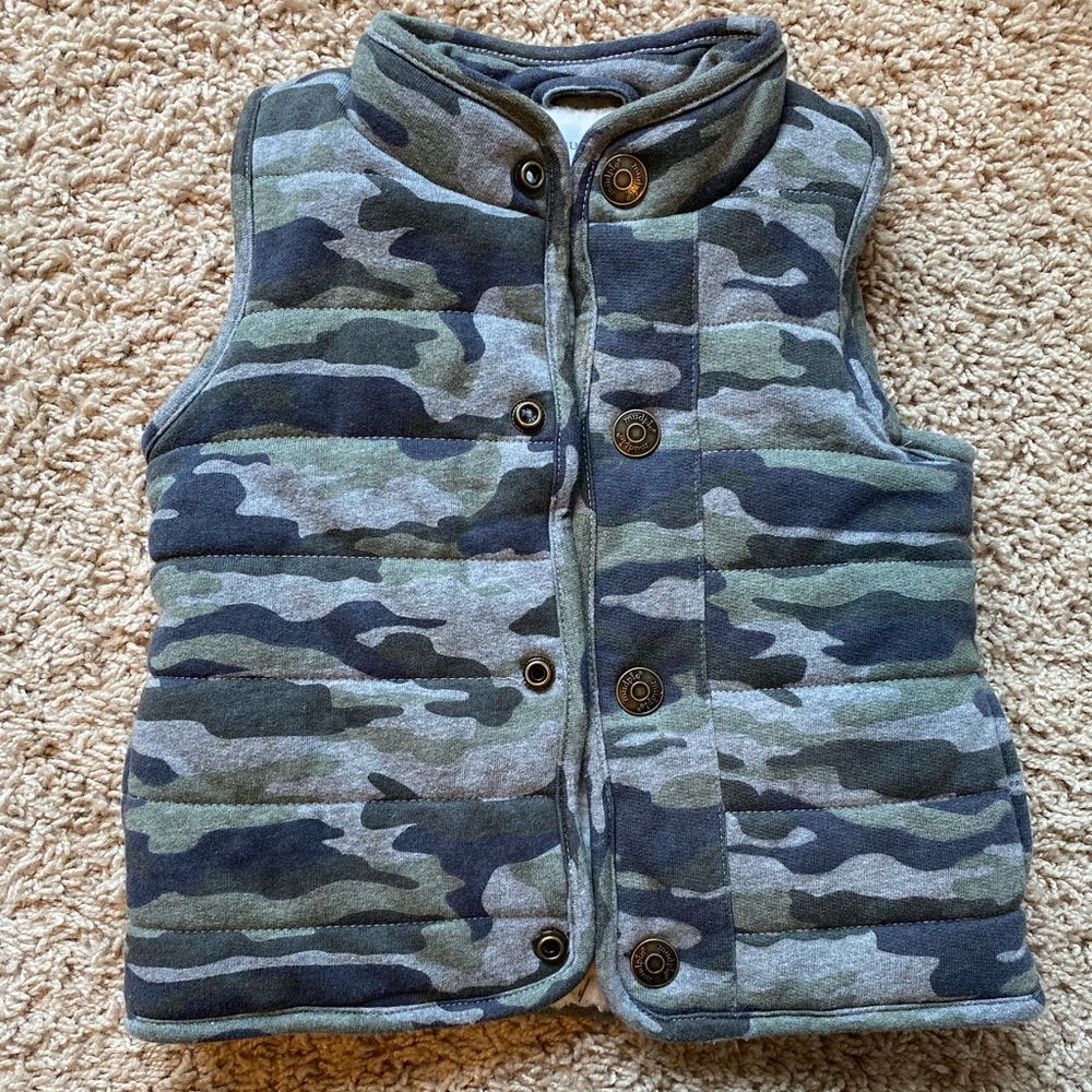 Mud Pie Baby/Toddler Zip Up Vest, Camo Print, Sherpa Lined, 12-18 month